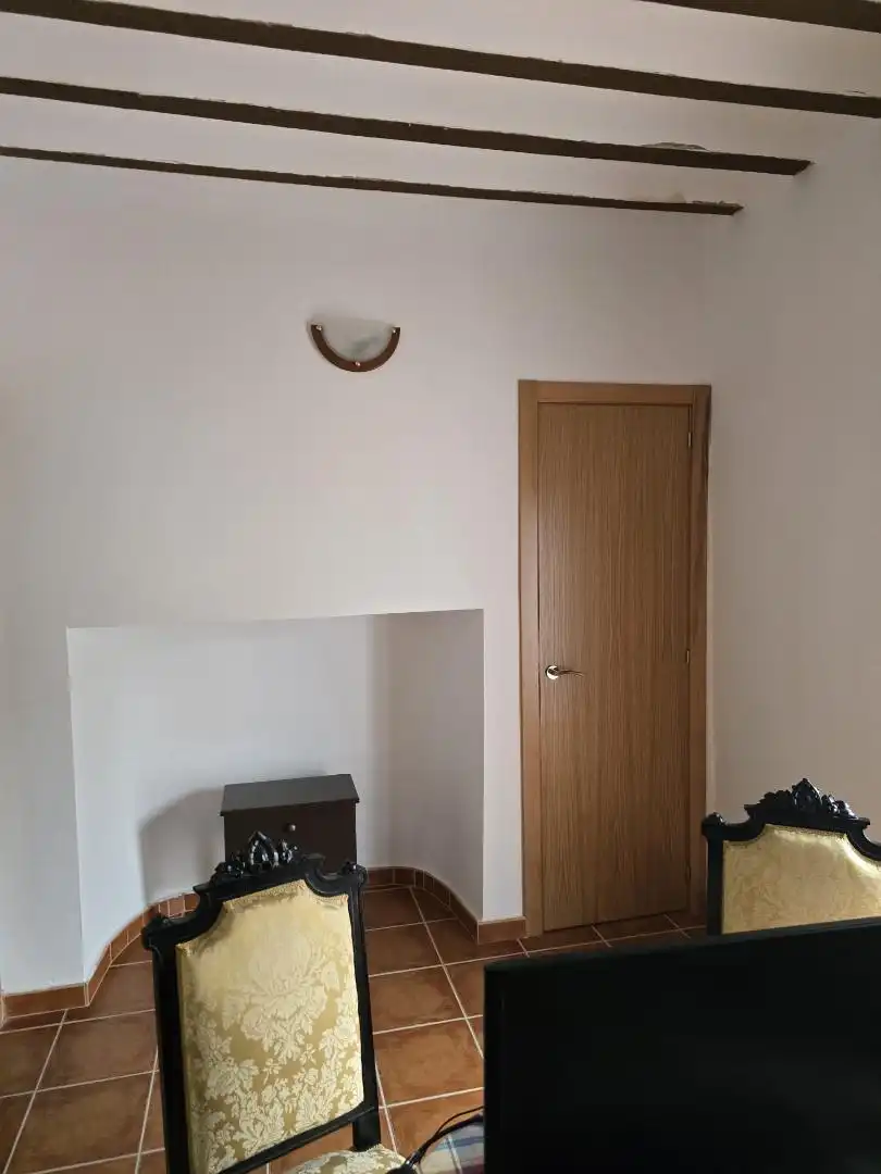 Casa adosada en venta en Calle Chinchilla, 3, Belmonte Habitación de Casa adosada en venta en Belmonte con Calefacción, Amueblado y Horno