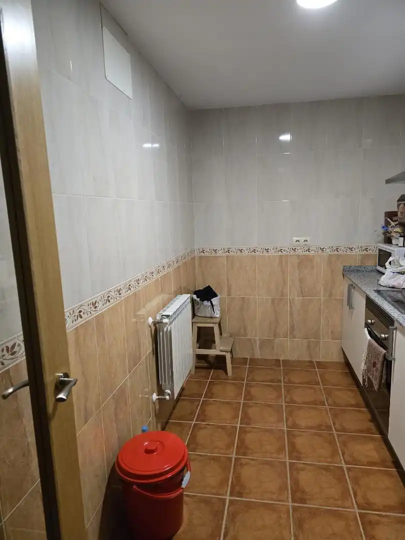 Casa adosada en venta en Calle Chinchilla, 3, Belmonte Baño de Casa adosada en venta en Belmonte con Calefacción, Amueblado y Horno