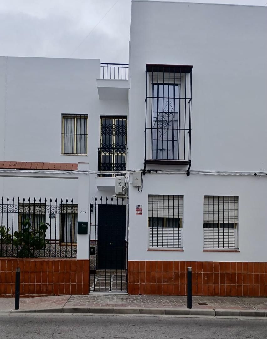 Vista exterior de Casa o chalet en venta en Dos Hermanas con Aire acondicionado, Terraza y Balcón