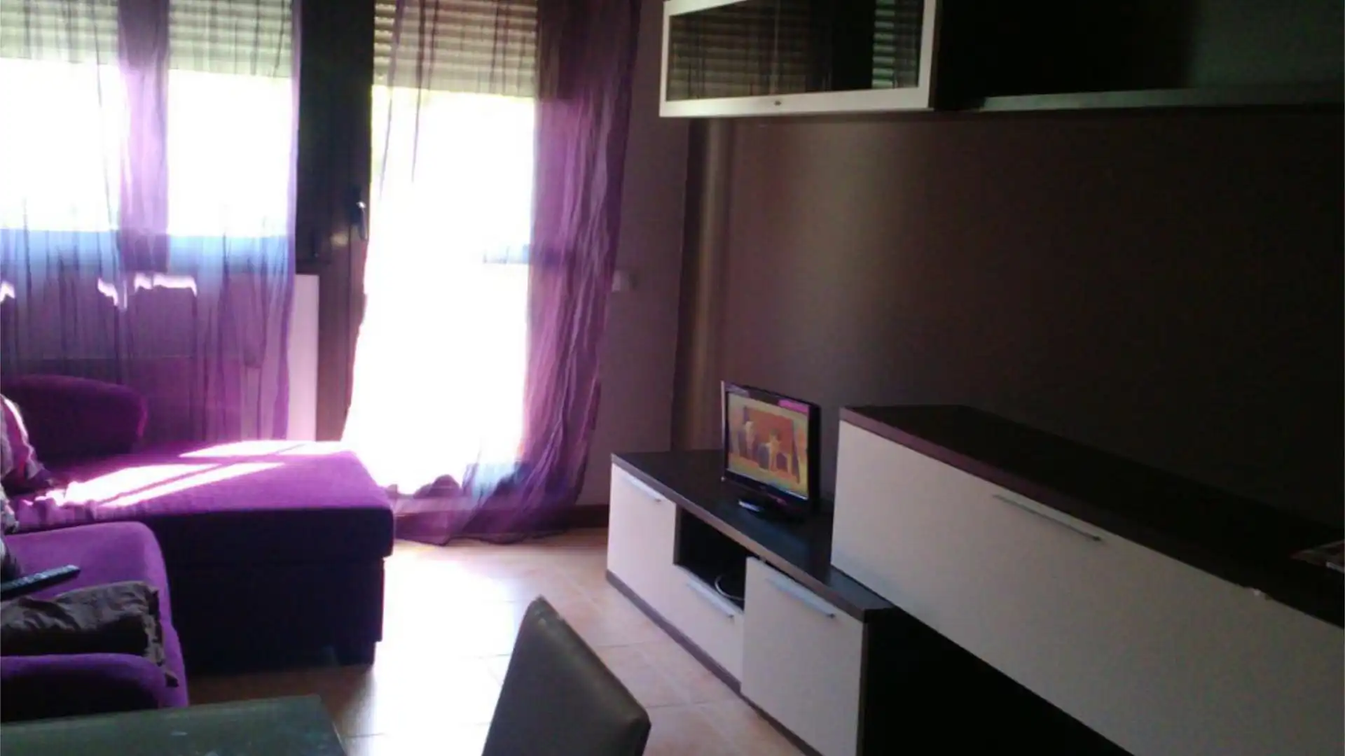 Sala de estar de Piso en venta en Torrelavega  con Calefacción, Amueblado y Parking comunitario