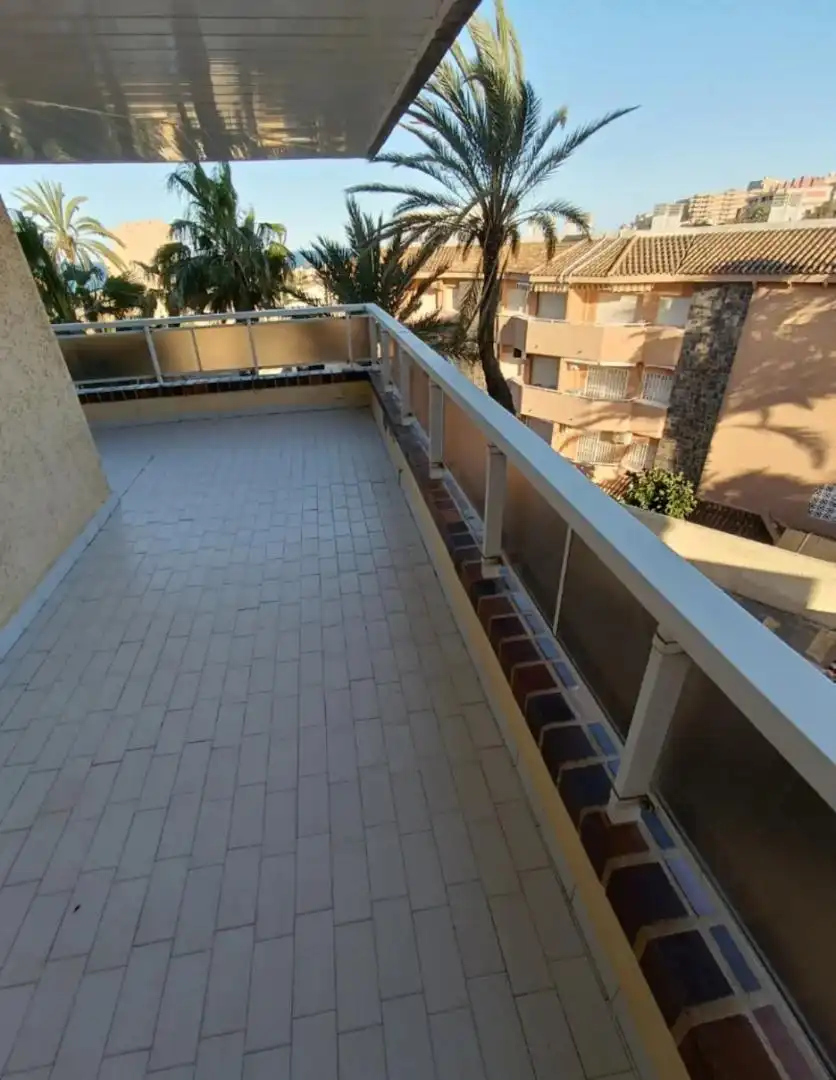 Pis de lloguer a Edificio Arpon, 2, Zona Galúa - Calnegre