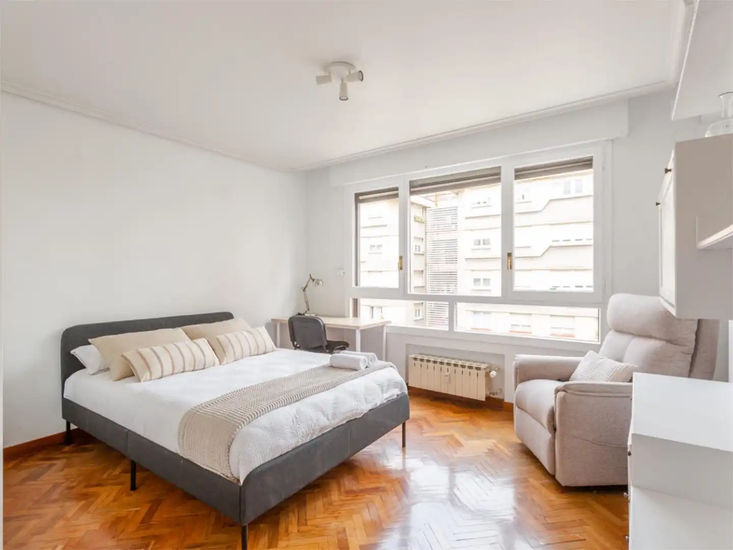 Bedroom of Flat for share in  Pamplona / Iruña  with Heating, Furnished and Video intercom