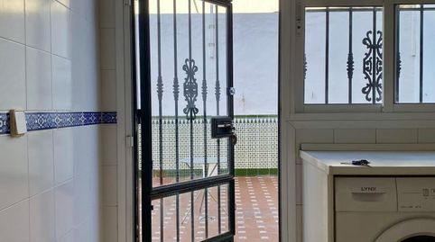 Foto 4 de Casa adosada en venta en Calle Silos, 61, La Paz, Alcalá de Guadaira