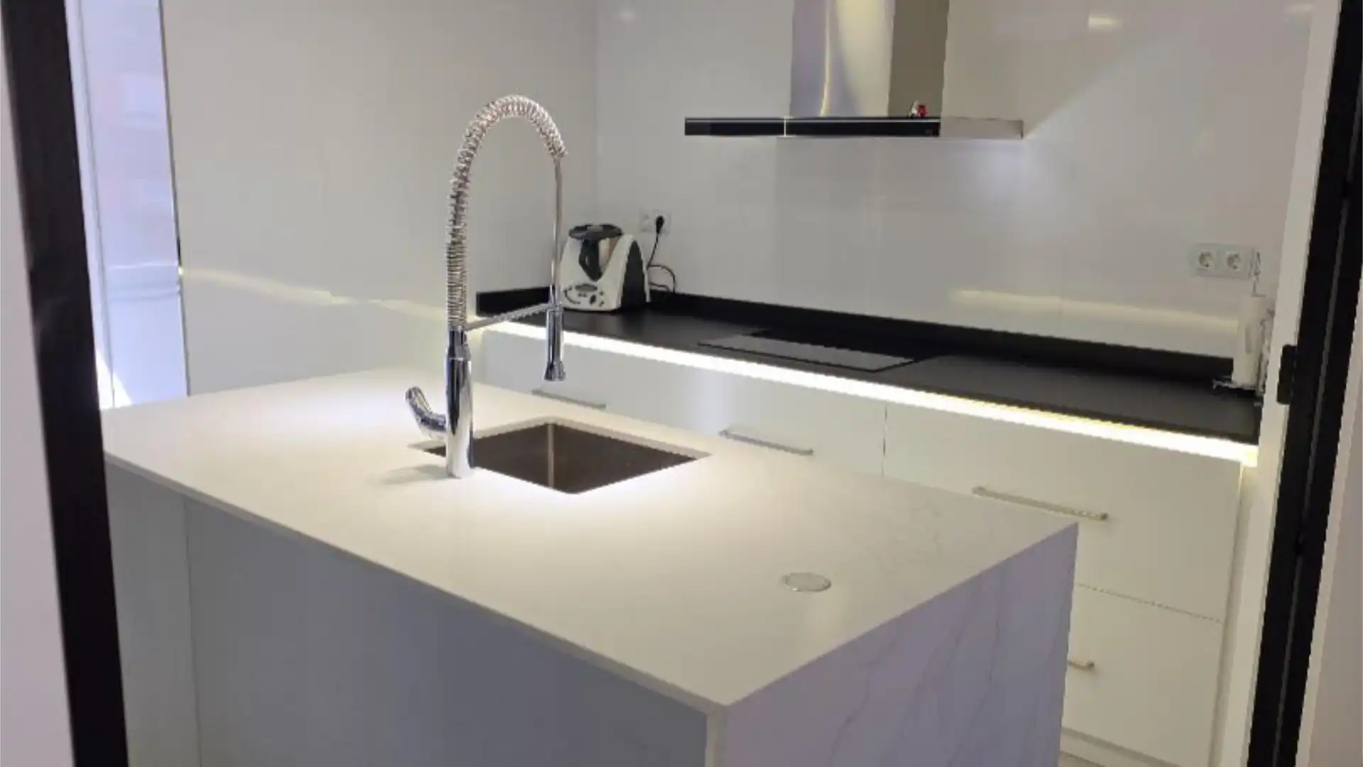 Kitchen of Flat for sale in  Barcelona Capital  with Air Conditioner, Heating and Parquet flooring