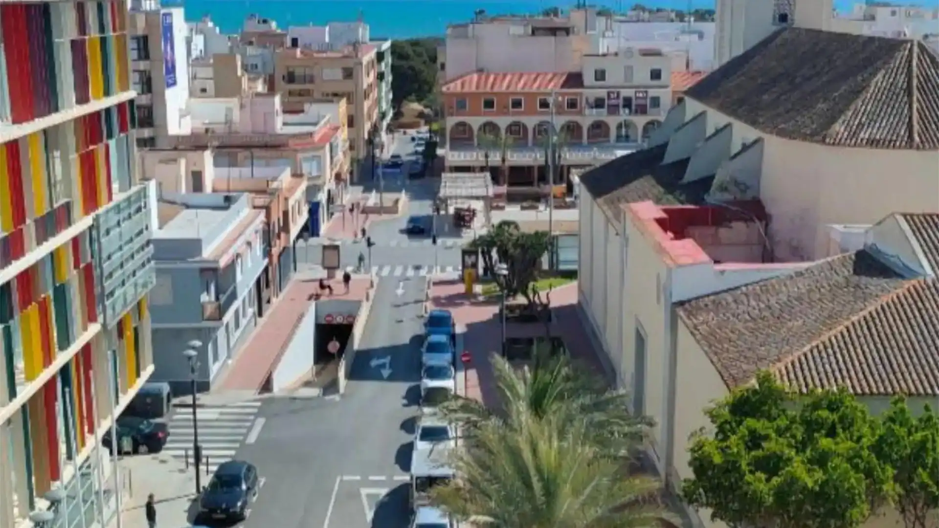 Außenansicht von Wohnung zum Verkauf in Guardamar del Segura mit Klimaanlage, Terrasse und Balkon