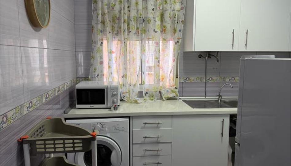 Piso de alquiler en San José - San Bernardo, La Línea de la Concepción - imagen 1 Foto 1 de Piso de alquiler en San José - San Bernardo, La Línea de la Concepción