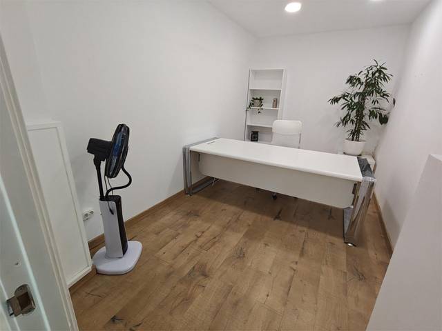 Local comercial en Alquiler en Carrer de Gravina, 9 en Pubilla Cases