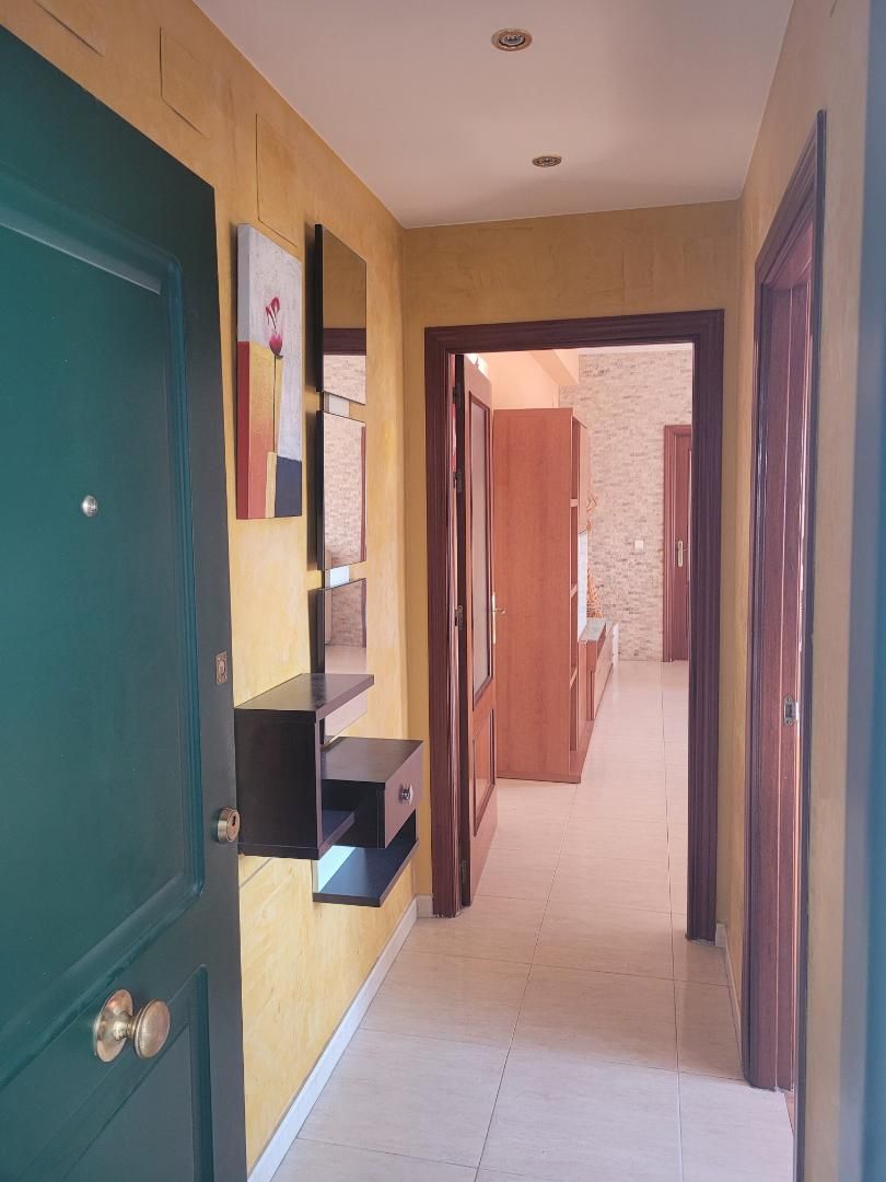 Piso de alquiler en Dos Hermanas con Aire acondicionado, Calefacción y Jardín privado