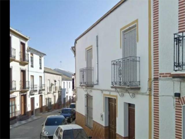 Piso en Venta en Calle Ronda, 15 en El Saucejo