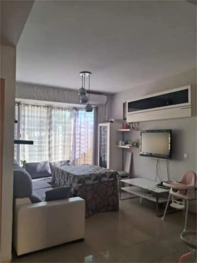 Casa adosada en venta en Gerena Sala de estar de Casa adosada en venta en Gerena con Calefacción, Terraza y Amueblado