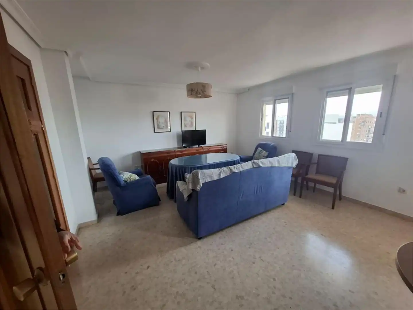 Flat for sale in Urbanización Parque de las Avenidas, 8, Ciudad Jardín - Zoco Living room of Flat for sale in Córdoba with Air Conditioner, Terrace and Balcony