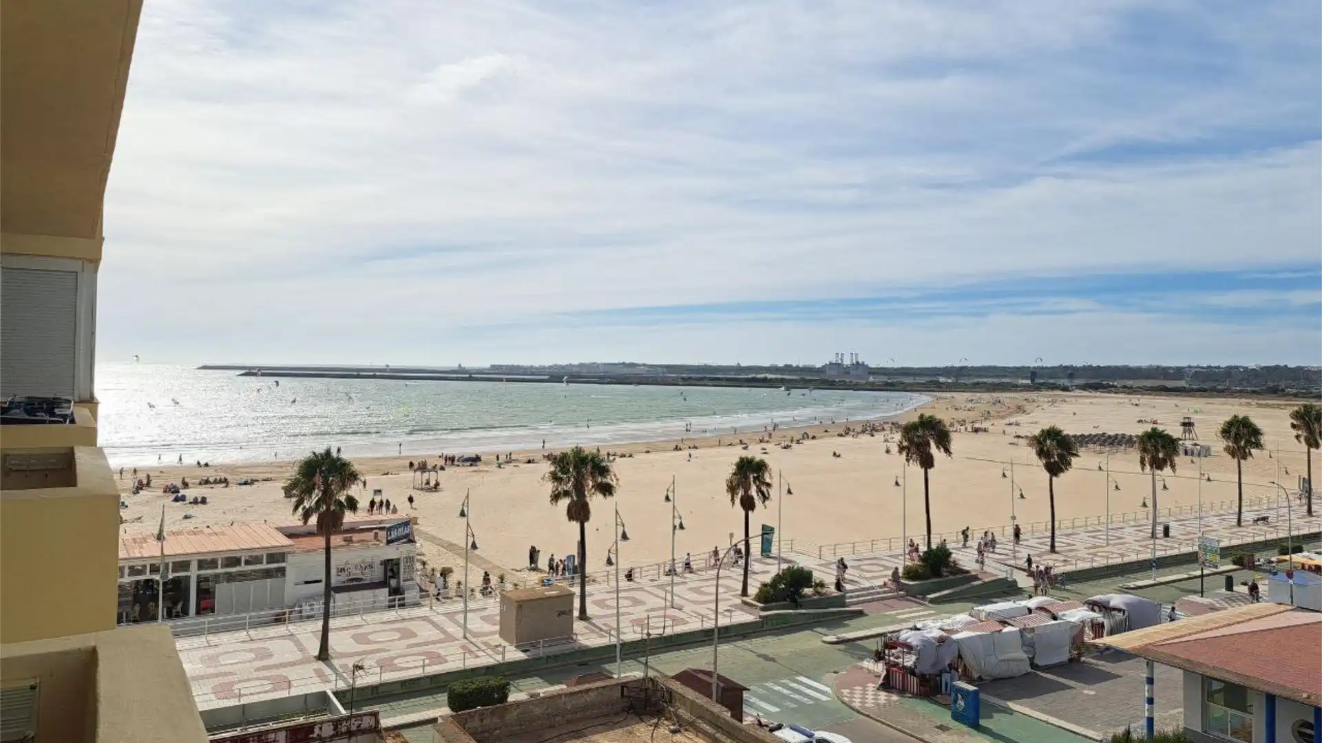 Habitación de Piso de alquiler en El Puerto de Santa María con Piscina, Amueblado y Balcón