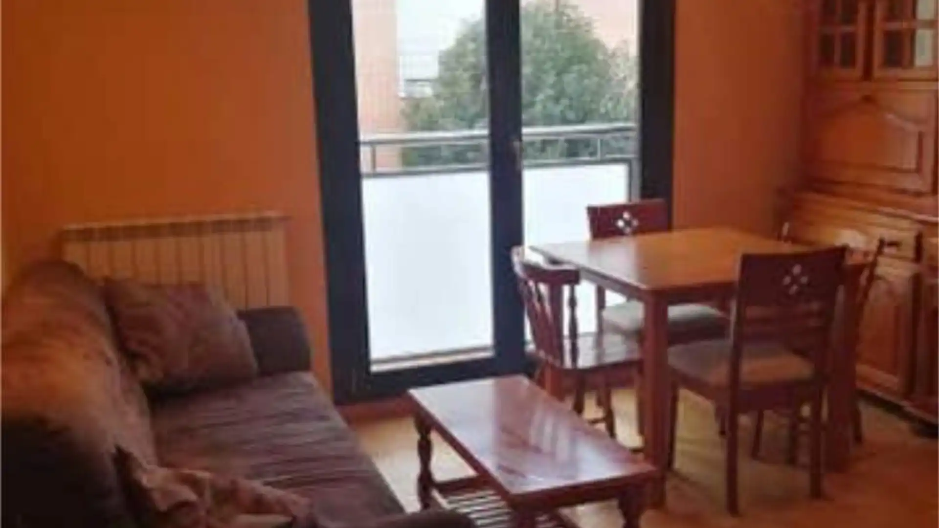 Sala de estar de Apartamento de alquiler en Arroyo de la Encomienda con Calefacción, Trastero y Amueblado