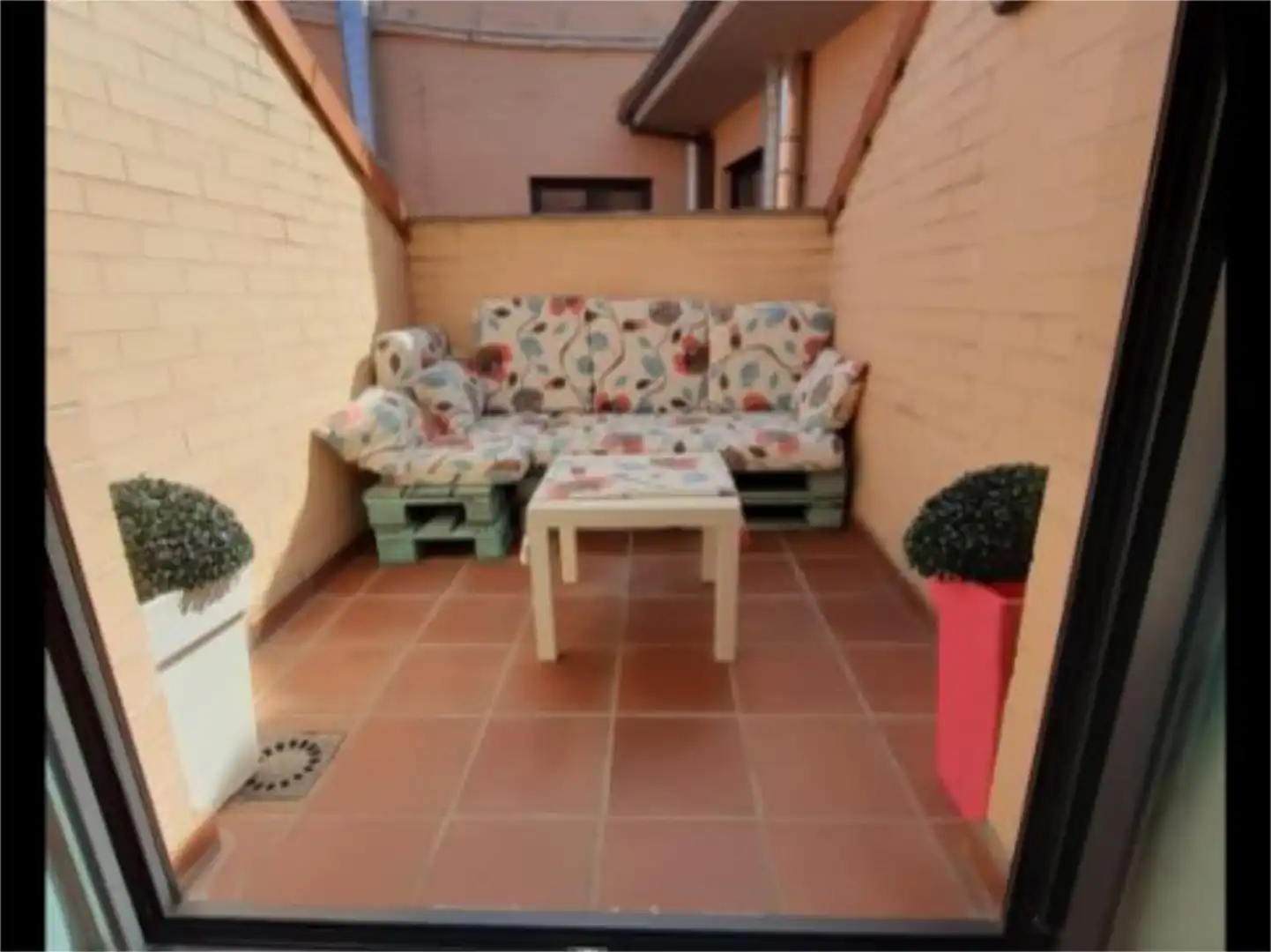 Dúplex de alquiler en Calle Virgen del Castillo, 9, Valencia de Don Juan Terraza de Dúplex de alquiler en Valencia de Don Juan con Terraza y Balcón