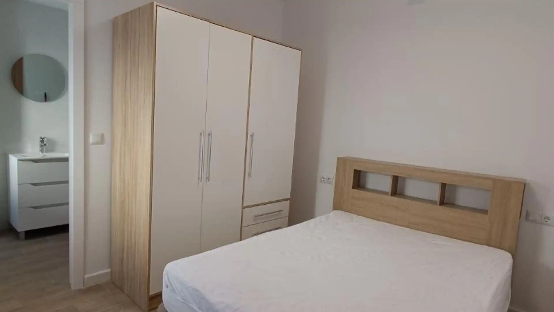 Dachboden zur Miete in Calle General Serrano, 10, Centro Dachboden zur Miete in Calle General Serrano, 10, Centro