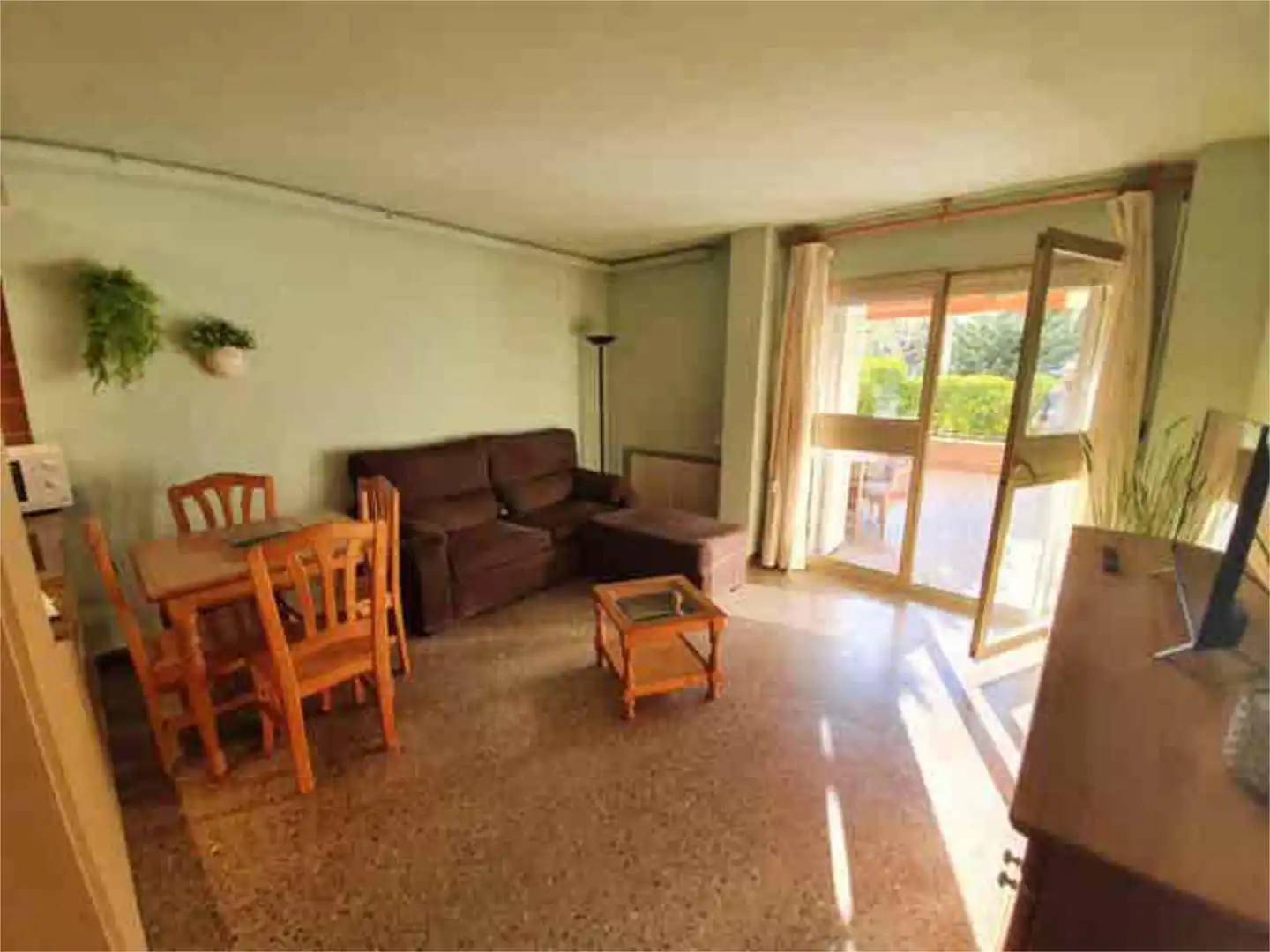 Sala de estar de Apartamento de alquiler en Salou con Calefacción, Jardín privado y Terraza