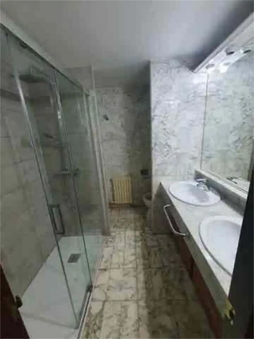 Baño de Apartamento de alquiler en Salou con Calefacción, Jardín privado y Terraza