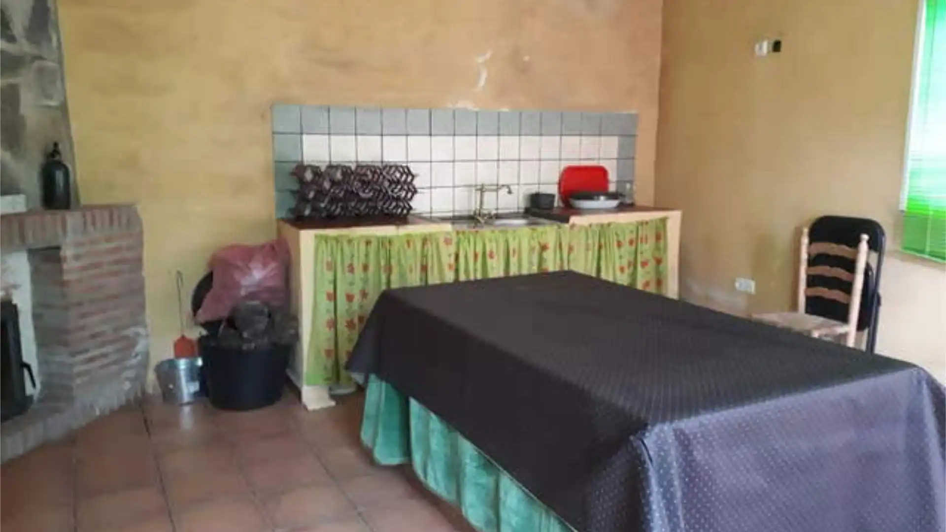 Cuina de Casa adosada en venda en El Campillo de la Jara amb Calefacció, Jardí privat i Terrassa