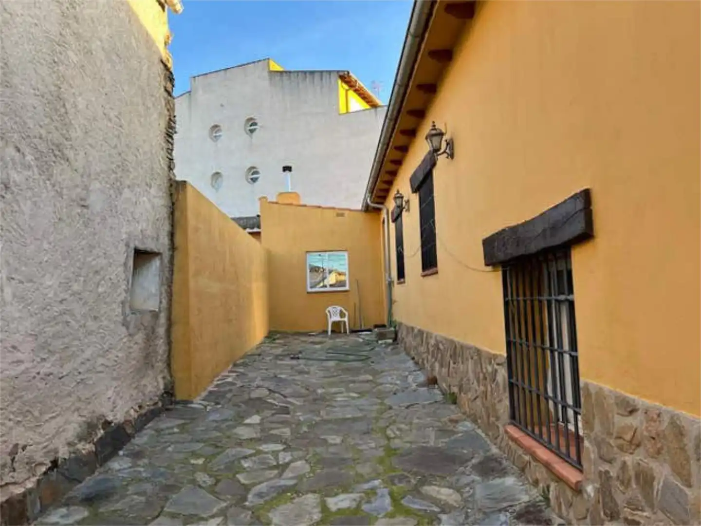 Casa adosada en venda a El Campillo de la Jara Vista exterior de Casa adosada en venda en El Campillo de la Jara amb Calefacció, Jardí privat i Terrassa