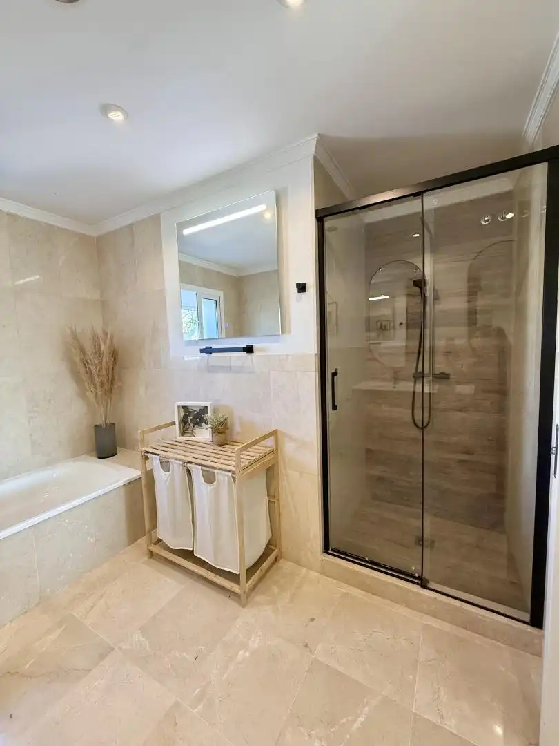 Houses for sale in Calle Ágata, 50, Riviera del Sol Bathroom of Houses for sale in Mijas with Air Conditioner, Terrace and Swimming Pool