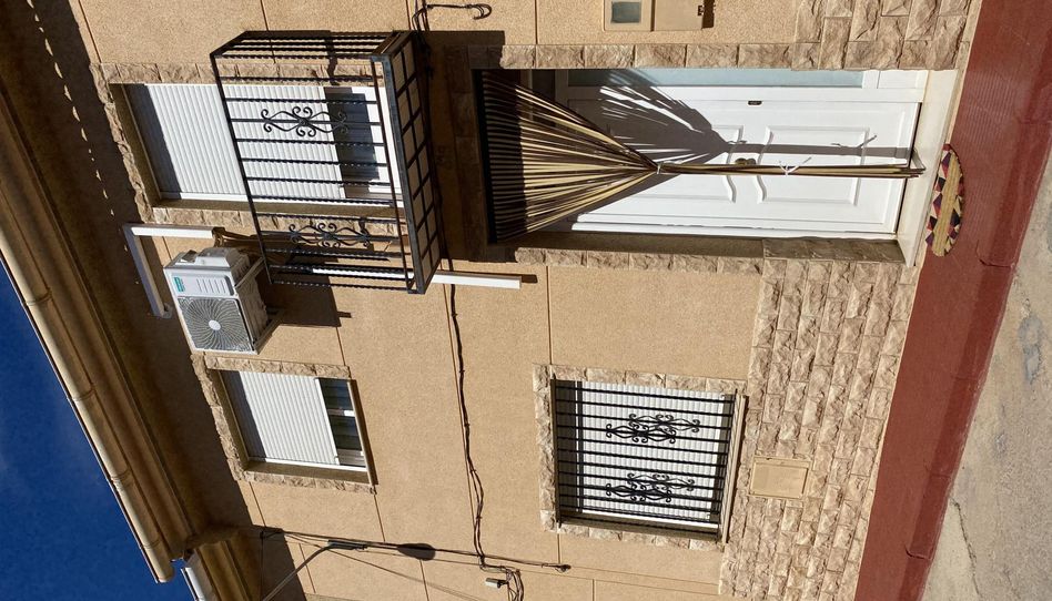 Casa adosada en venta en Calle Valencia, 3, Fuenterrobles, Valencia - imagen 1 Foto 1 de Casa adosada en venta en Calle Valencia, 3, Fuenterrobles, Valencia