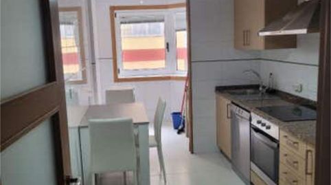 Foto 2 de Piso de alquiler en A Milagrosa, Lugo Capital