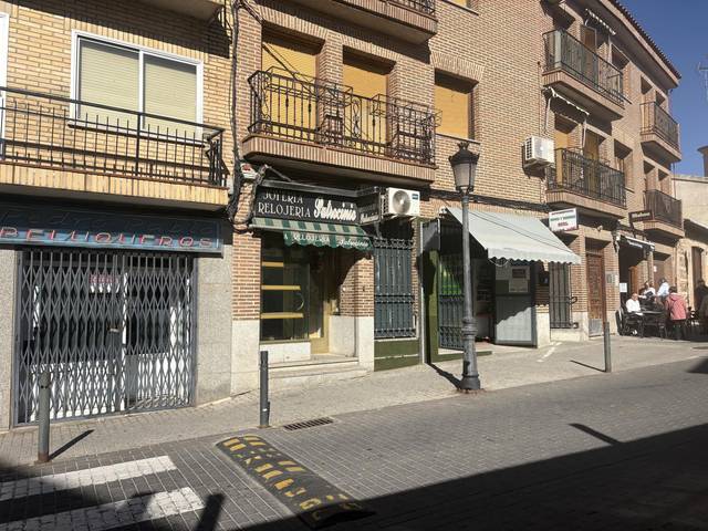 Local comercial en Alquiler en Calle Barriada del Santo, 38 en Bargas