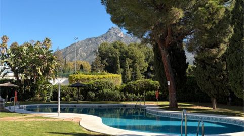 Foto 3 de Piso en venta en Calle Sierra Bermeja, 88, Lomas de Marbella Club, Marbella