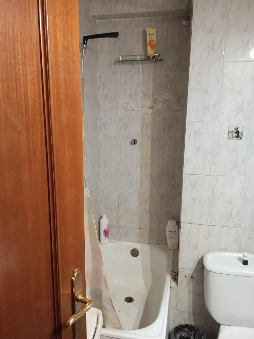 Wohnung zum Verkauf in Carrer de Quart de Poblet, 20, Zona Calle Valencia Badezimmer von Wohnung zum Verkauf in Torrent mit Balkon
