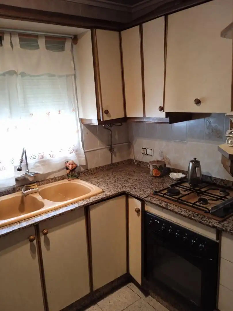 Wohnung zum Verkauf in Carrer de Quart de Poblet, 20, Zona Calle Valencia Küche von Wohnung zum Verkauf in Torrent mit Balkon