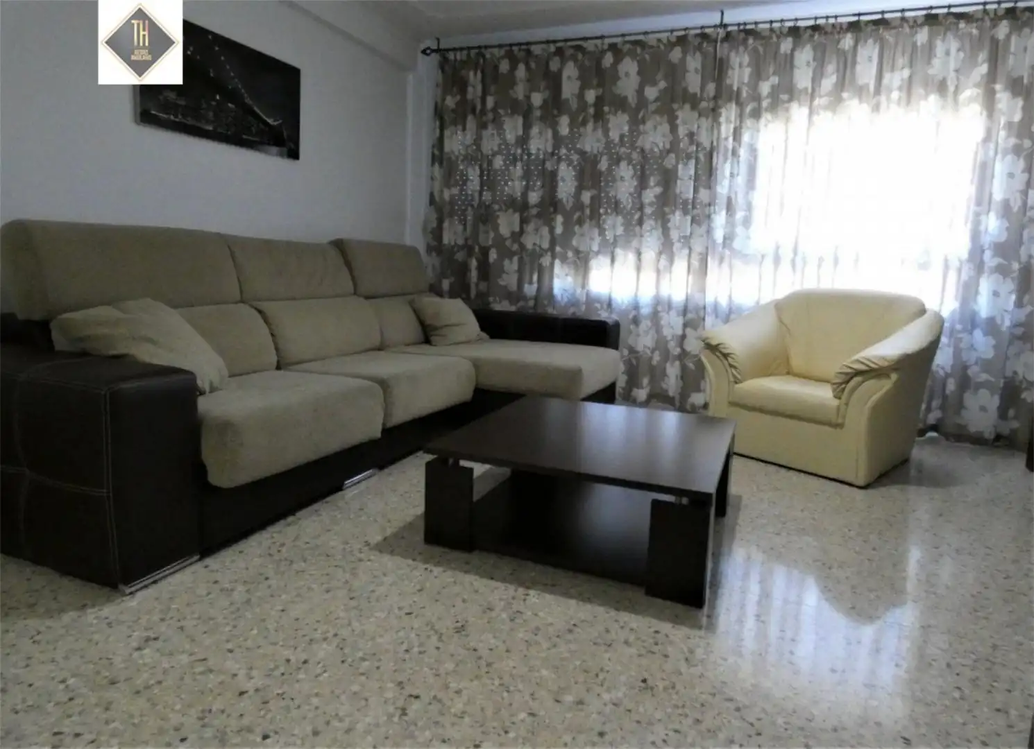 Room in Calle Corregidor Nicolás Isidro, 21, Portada Alta - Pol. Crta. De Cártama Living room of Flat for share in Málaga