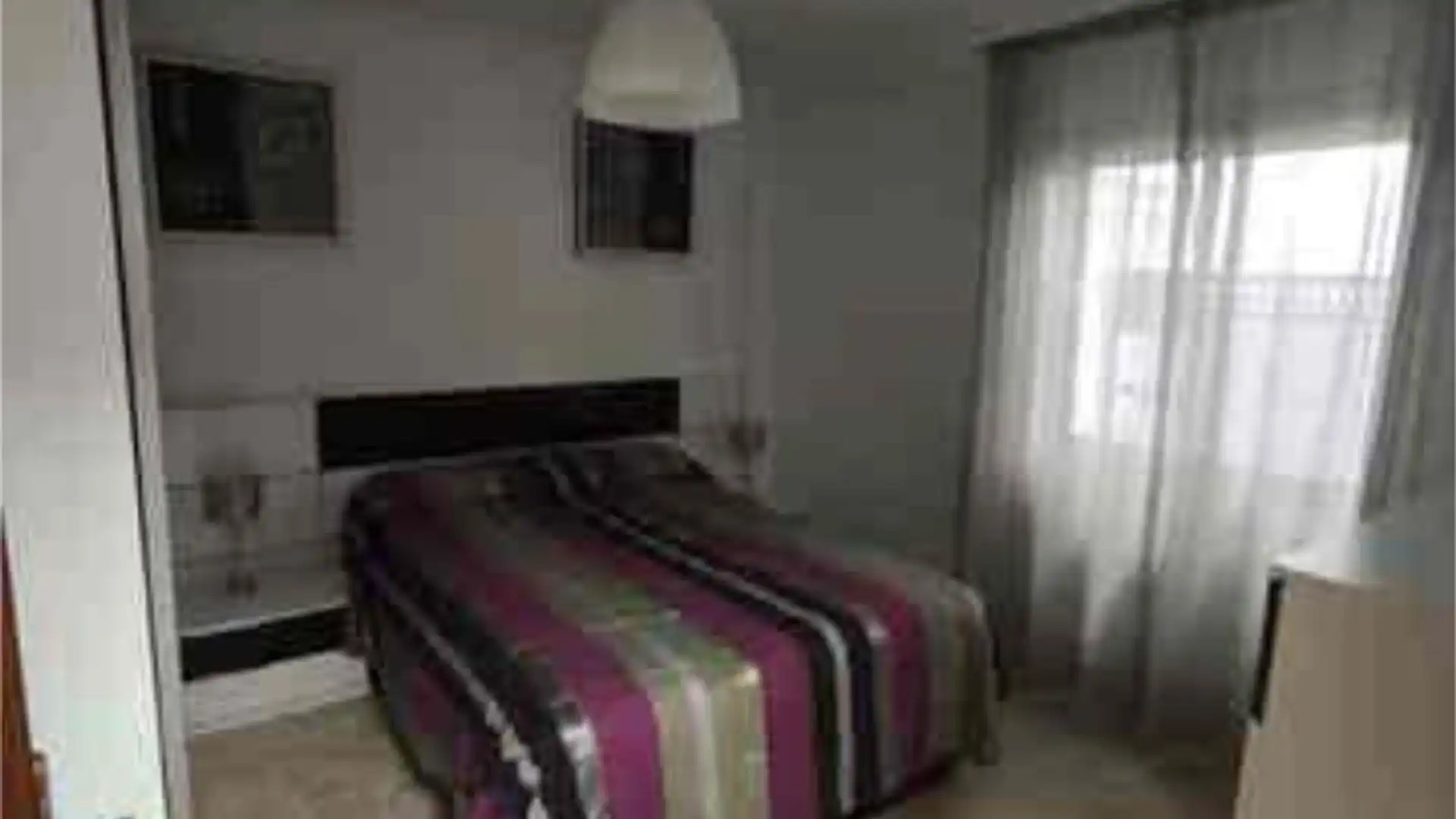 Habitación de Piso de alquiler en  Sevilla Capital con Terraza, Trastero y Amueblado