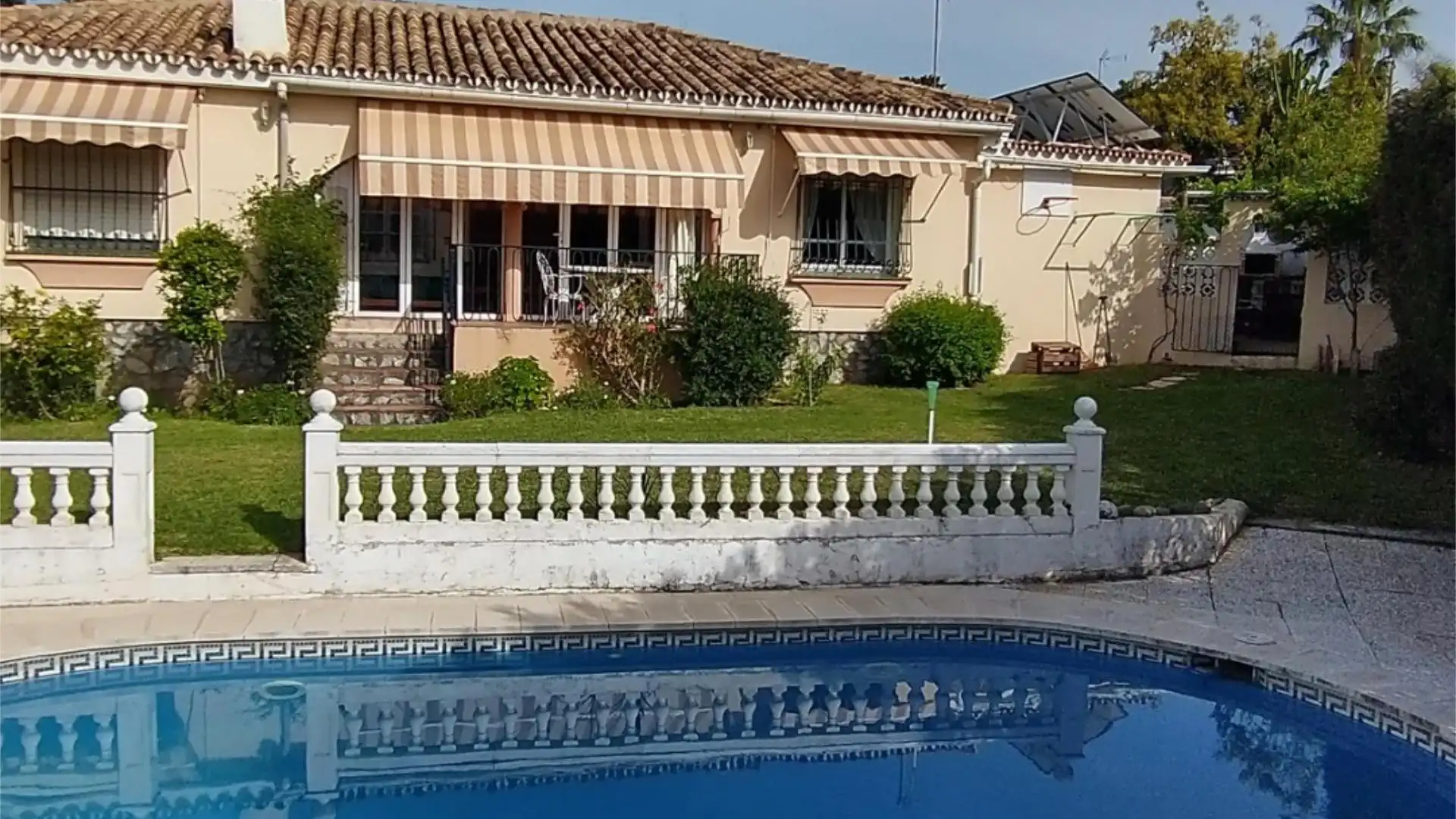 Exterior view of Houses for sale in Marbella  with Air Conditioner, Terrace and Swimming Pool