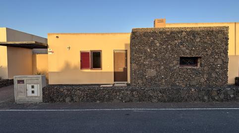 Foto 2 de Casa o xalet en venda a Calle Tajora, 77, Corralejo, La Oliva