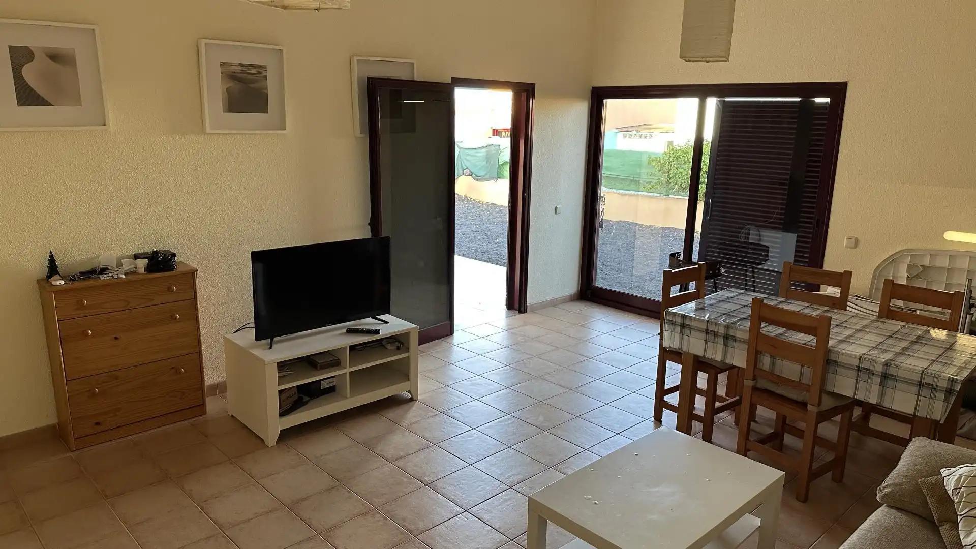 Casa o chalet en venta en Calle Tajora, 77, Corralejo Sala de estar de Casa o chalet en venta en La Oliva