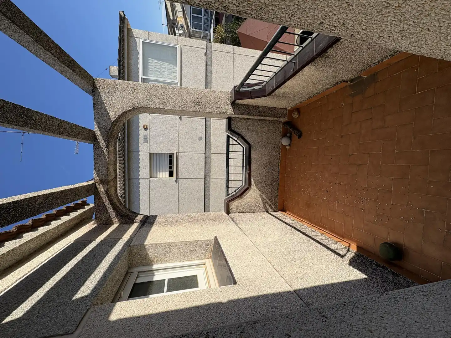 Vista exterior de Casa adosada en venda en Calafell amb Jardí privat, Traster i Balcó