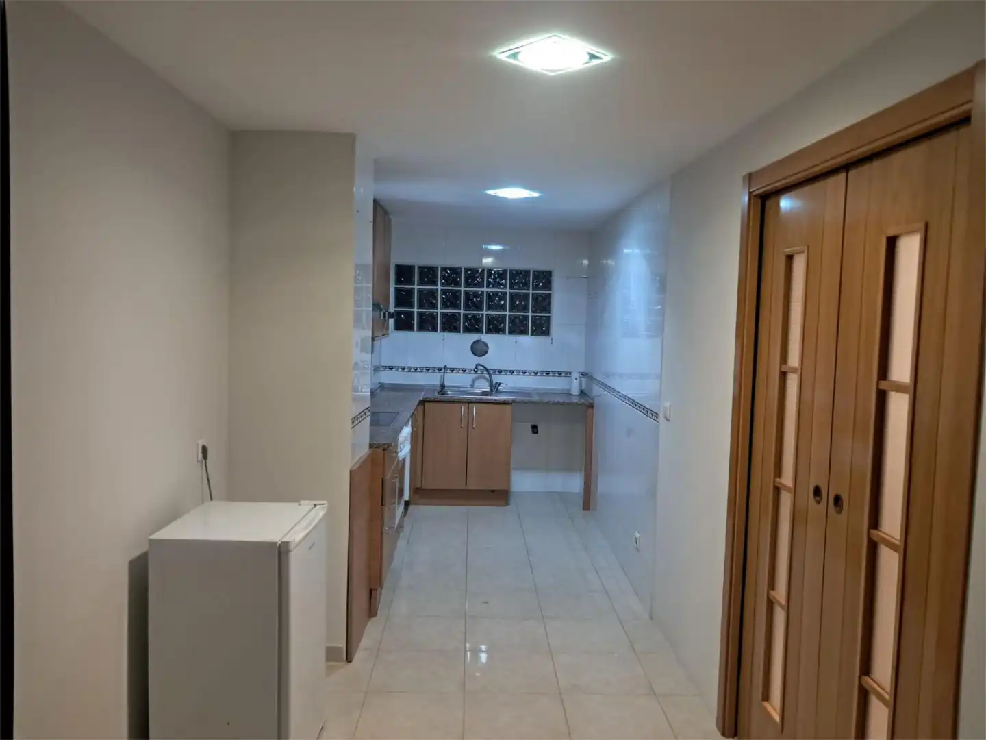 Casa adosada en venta en Avenida Valencia, 1a, Paracuellos de Jiloca Cocina de Casa adosada en venta en Paracuellos de Jiloca con Terraza y Balcón