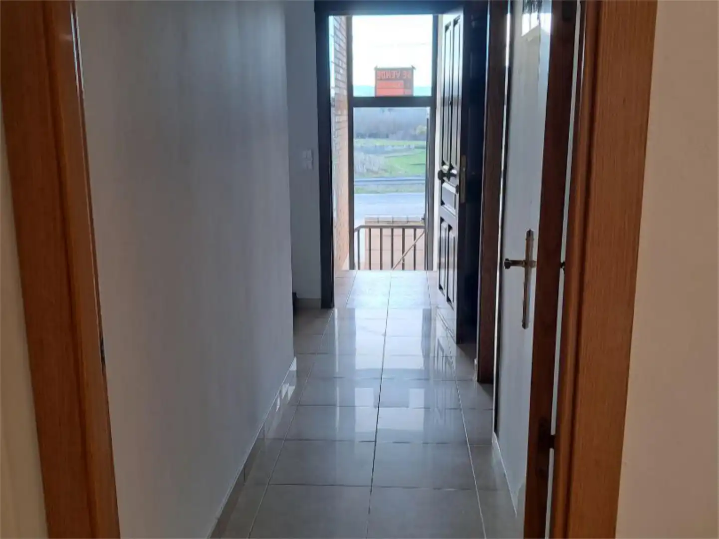 Casa adosada en venta en Avenida Valencia, 1a, Paracuellos de Jiloca Casa adosada en venta en Paracuellos de Jiloca con Terraza y Balcón