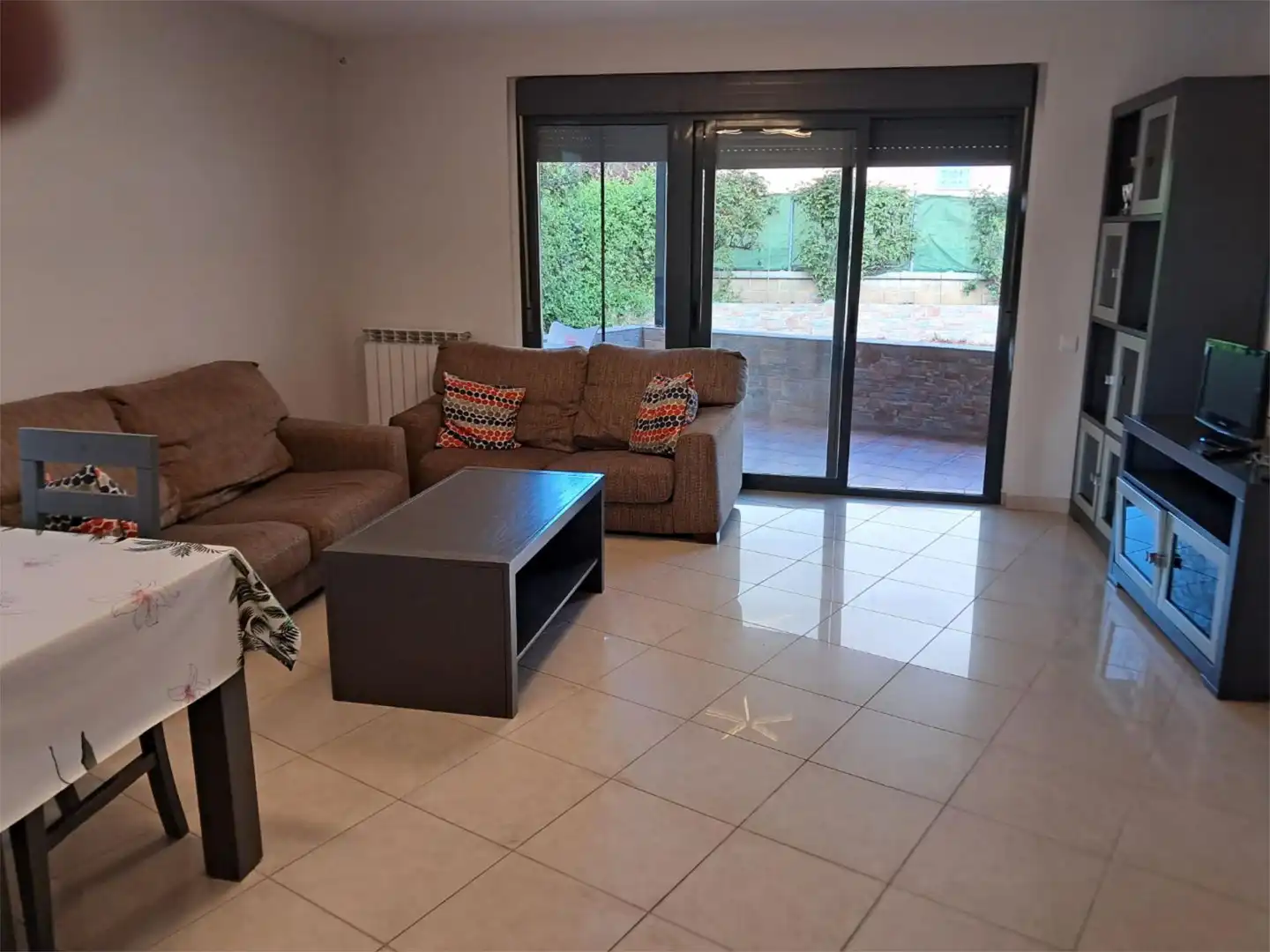 Casa adosada en venta en Avenida Valencia, 1a, Paracuellos de Jiloca Sala de estar de Casa adosada en venta en Paracuellos de Jiloca con Terraza y Balcón