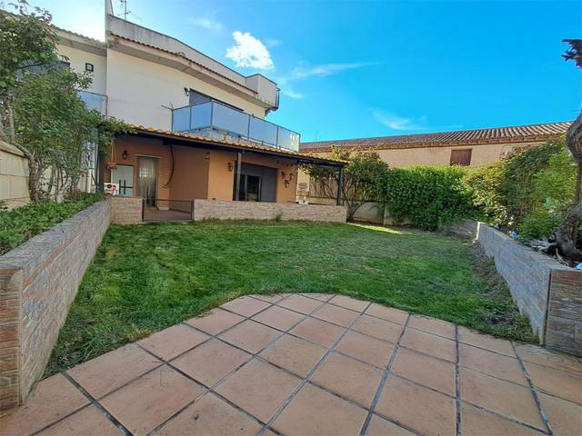Casa adosada en Venta en Avenida Valencia, 1A en Paracuellos de Jiloca