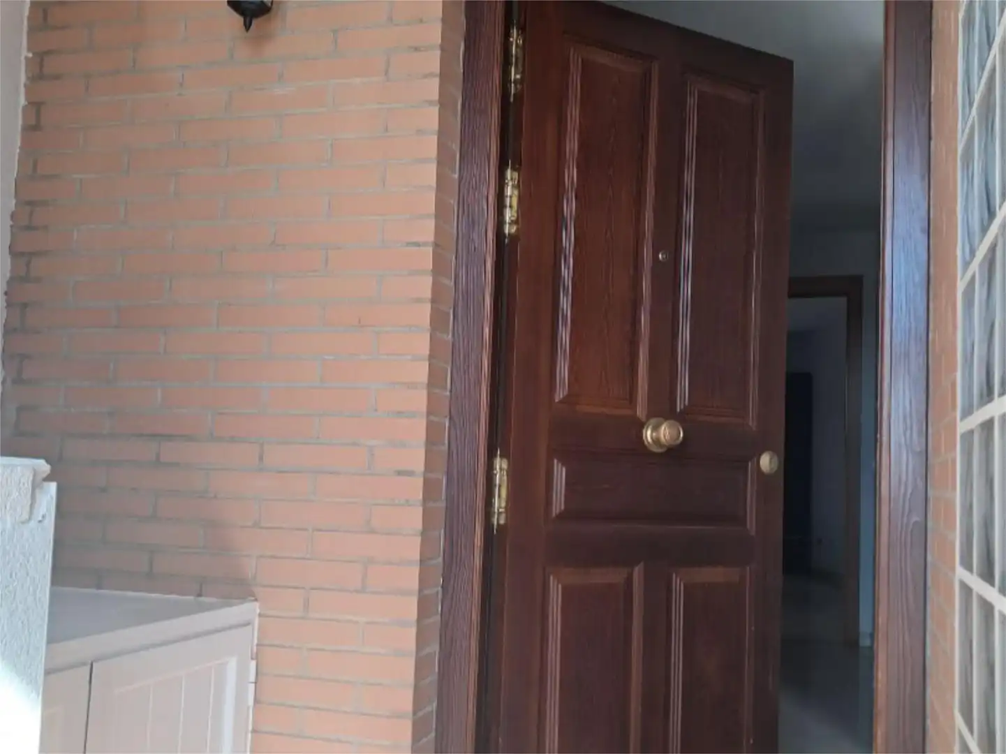 Casa adosada en venta en Avenida Valencia, 1a, Paracuellos de Jiloca Casa adosada en venta en Paracuellos de Jiloca con Terraza y Balcón