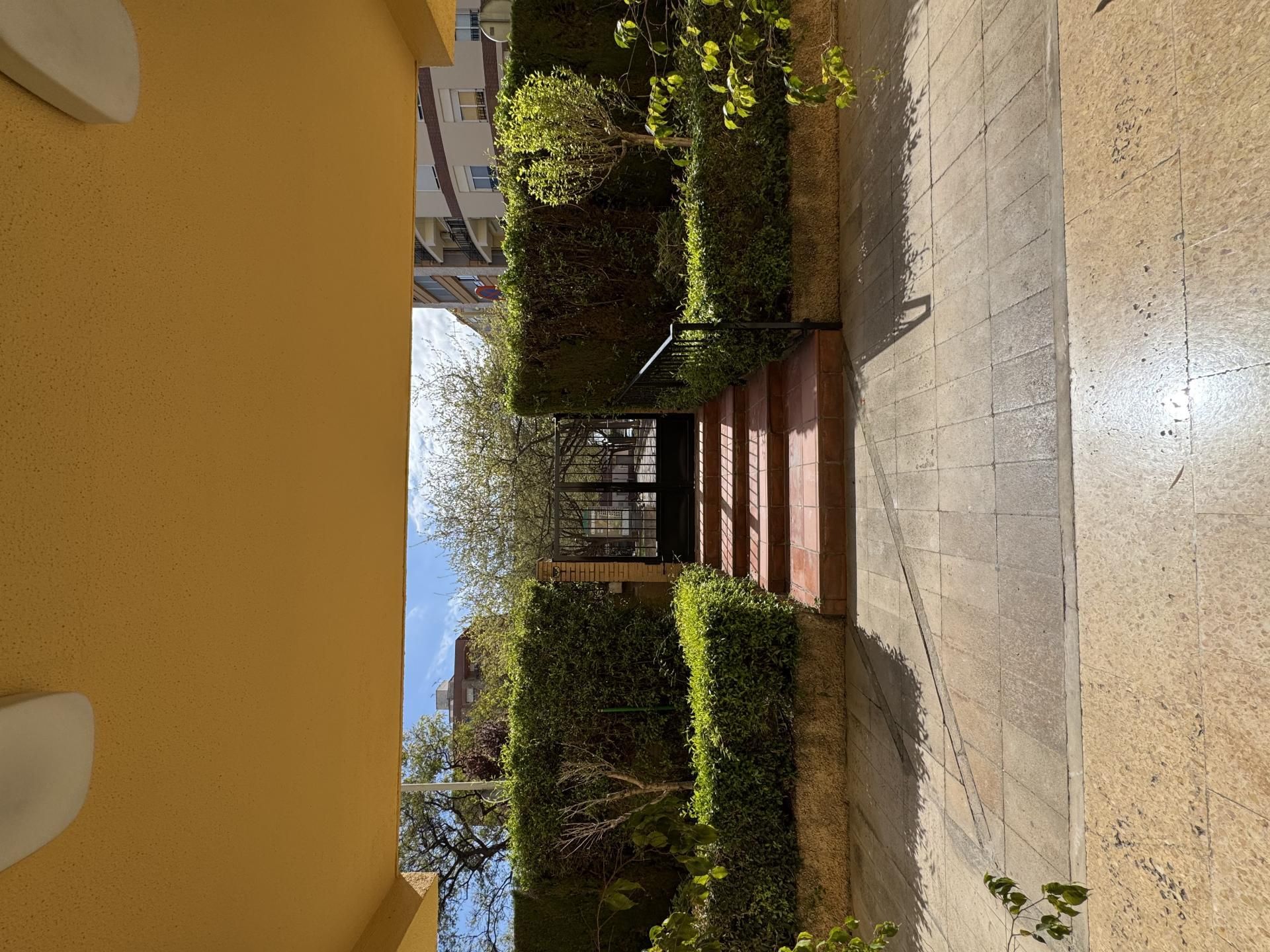 Piso de alquiler en Plaça de l'Escultor Adsuara, 3, Rafalafena Jardín de Piso de alquiler en Castellón de la Plana / Castelló de la Plana con Calefacción, Jardín privado y Terraza