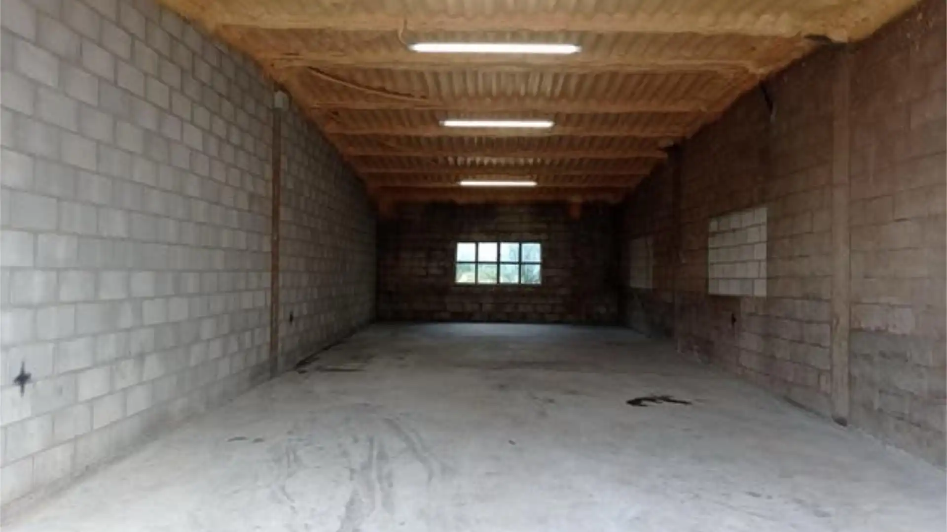 Nave industrial de alquiler en Las Regueras  