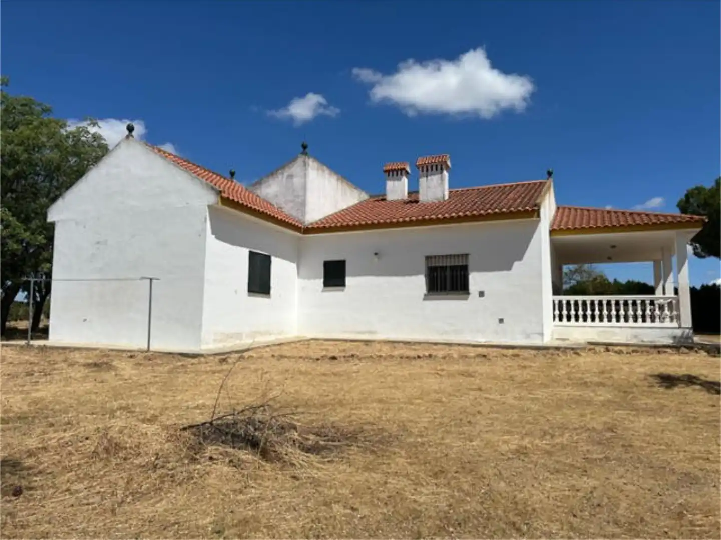 Einfamilien-Reihenhaus zum Verkauf in Dehesilla de Calamón - Campomanes Außenansicht von Einfamilien-Reihenhaus zum Verkauf in Badajoz Capital mit Terrasse