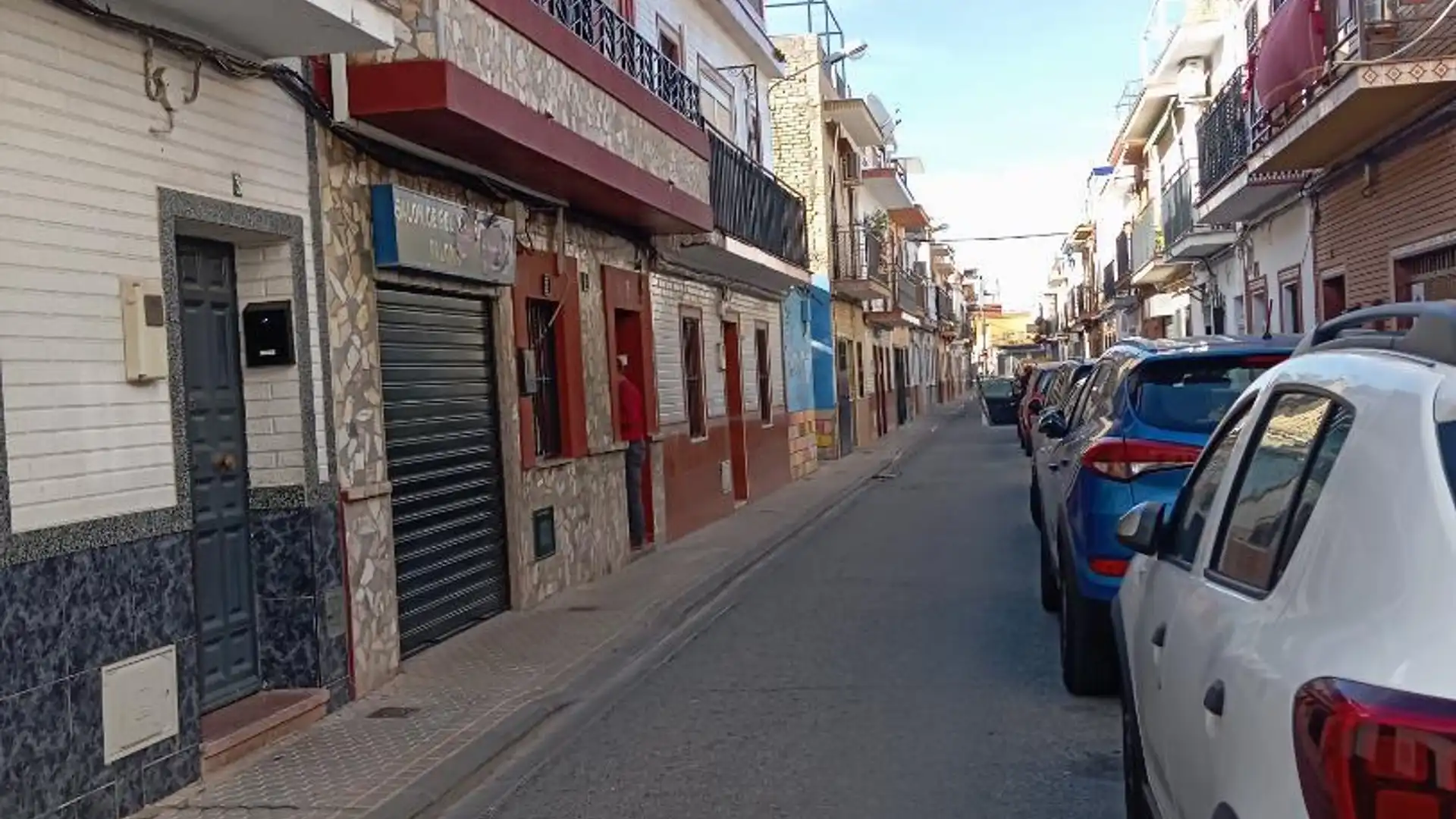 Exterior view of Single-family semi-detached for sale in  Sevilla Capital  with Air Conditioner, Private garden and Terrace