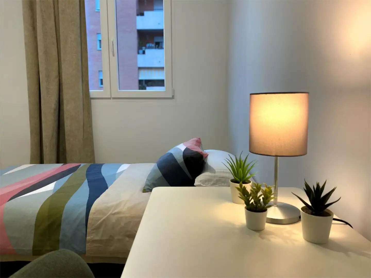 Room in Calle de Julián Besteiro, 5, Constitución - Balconcillo