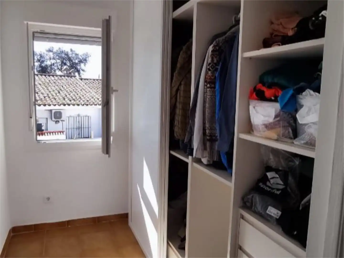 Piso en venta en Calle Mar de Cristal, 44, San Román de los Montes Habitación de Piso en venta en San Román de los Montes con Aire acondicionado, Calefacción y Jardín privado