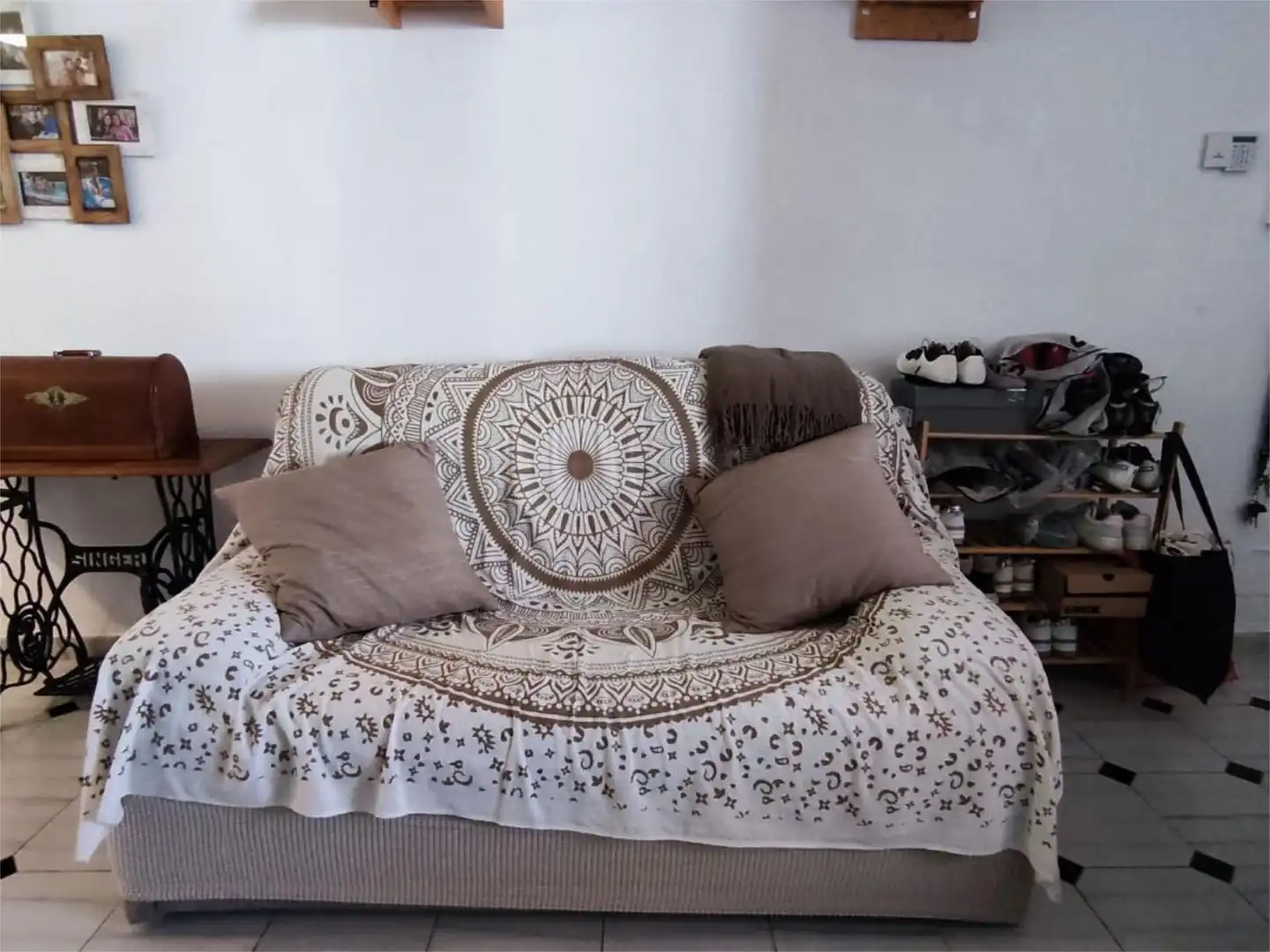 Piso en venta en Calle Mar de Cristal, 44, San Román de los Montes Sala de estar de Piso en venta en San Román de los Montes con Aire acondicionado, Calefacción y Jardín privado