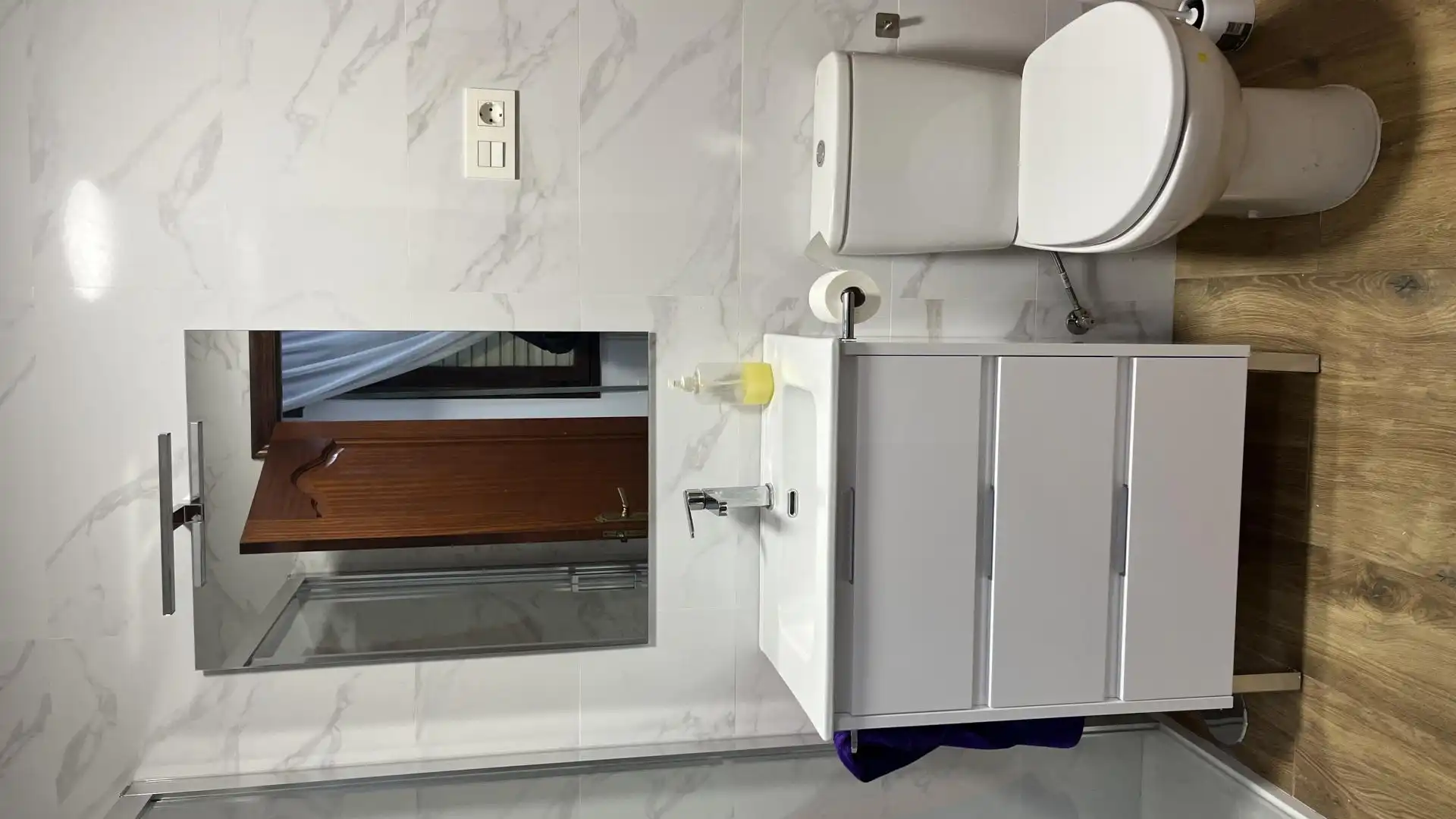 Habitació a Calle Mieres, 4, Sama