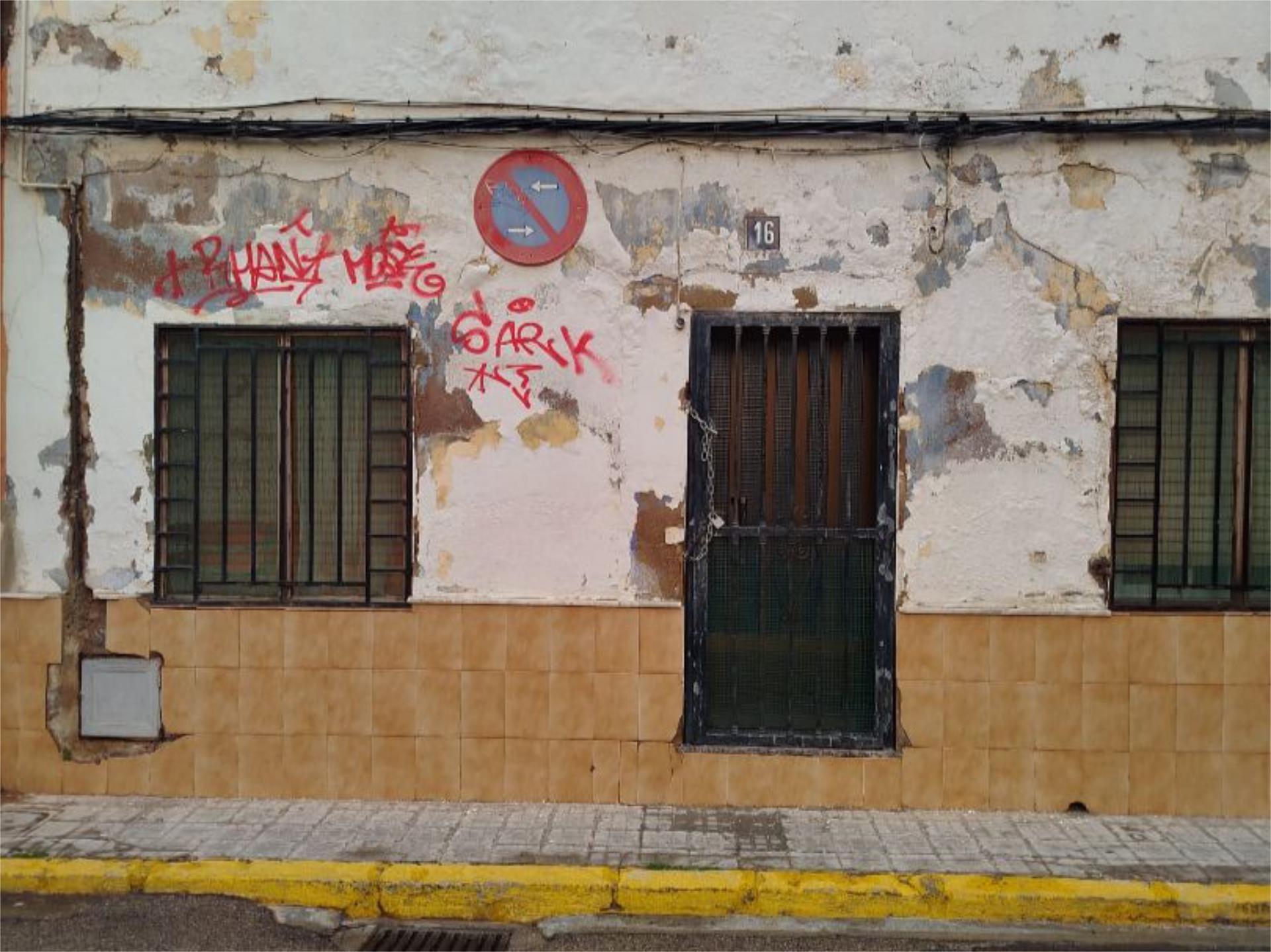 Planta baja en venta en Carrer del Trovador, 16, Playa Puerto de Sagunto Vista exterior de Planta baja en venta en Sagunto / Sagunt